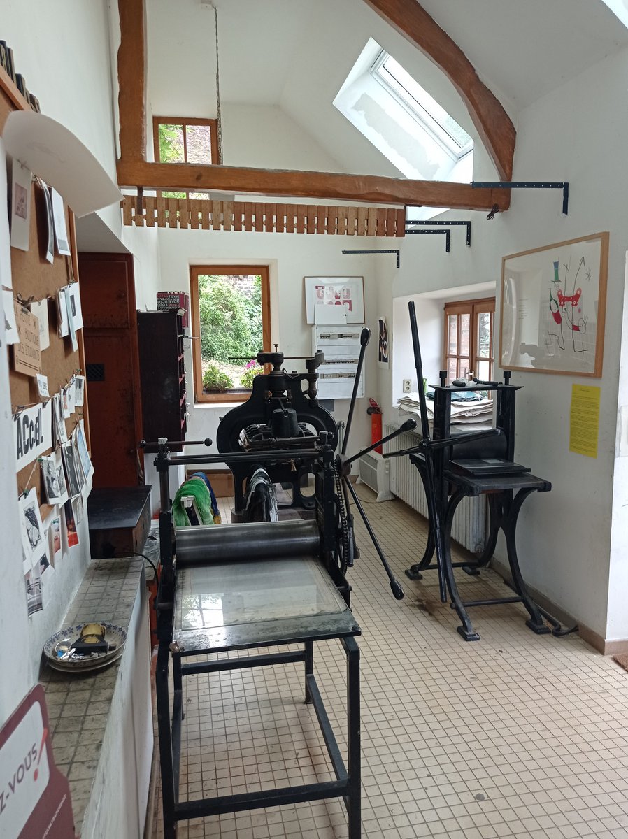 Stages étudiants Médiation culturelle &amp; Gravure à la Métairie d'avril à septembre / 1 mois avec convention. Renseignements à l'asso lametairieb@gmail.com