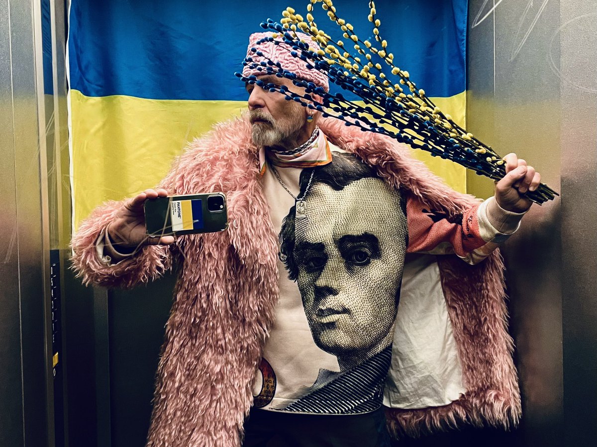 wilde_frank's tweet photo. #StandWithUkraine
#StayWithUkraine #SupportUkraine #ВсебудеУкраїна
#СлаваУкраїні #українка #RussialsATerroristState #UkraineIsStrength #UkraineIsFreedom #UkraineIsPoetry #UkraineIsArt #UkraineIsLove #ТарасГригоровичШевченко #ЗДнемНародження 💖🙏💙🇺🇦💛🙏💖 https://t.co/KUyWAKH5gD