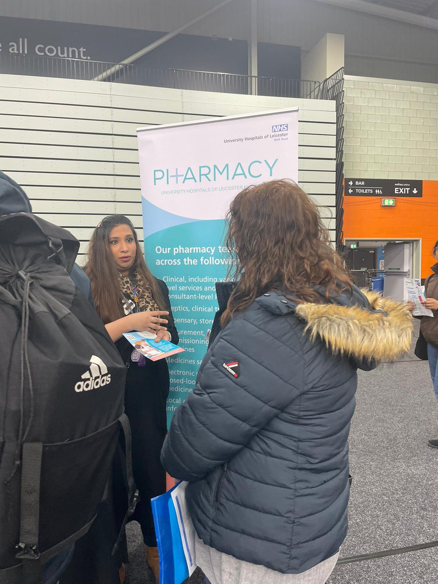 UHLPharmacy's tweet photo. And it begins! The conversations have already started flowing with one of our pharmacists and Preregistration pharmacy technicians.
#LLRHEALTHCARECAREERS
#Apprentices 
#Pharmacist
#PharmacyTechnician 
#Pharmacy https://t.co/b2hz7mCB90