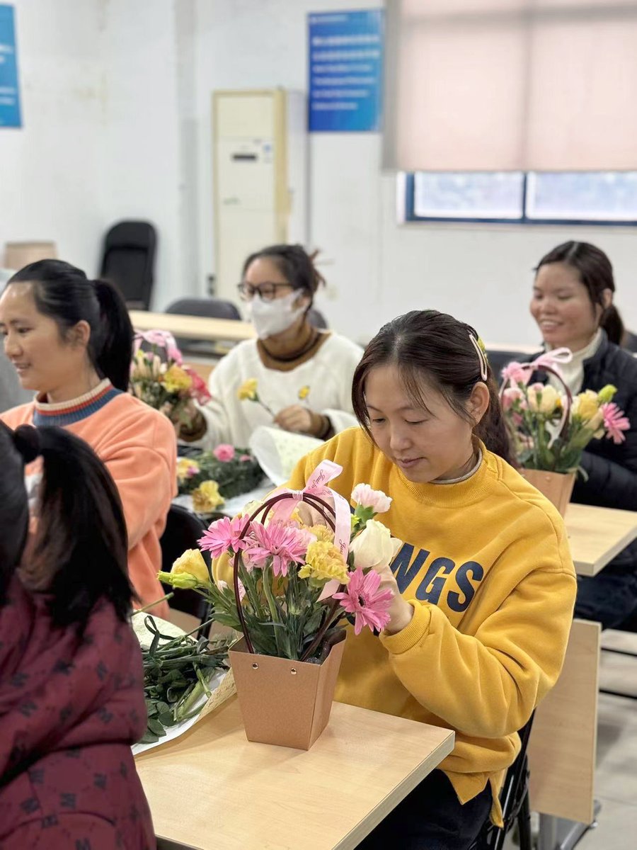 The development of company is inseparable from the efforts of those awesome women, we are so fortunate to have them as part of our BAST family!
📷Website: bastextrusion.com
📷Email: frank@bestextrusion.com
#bastextrutech #extrusion #pipe #film #women