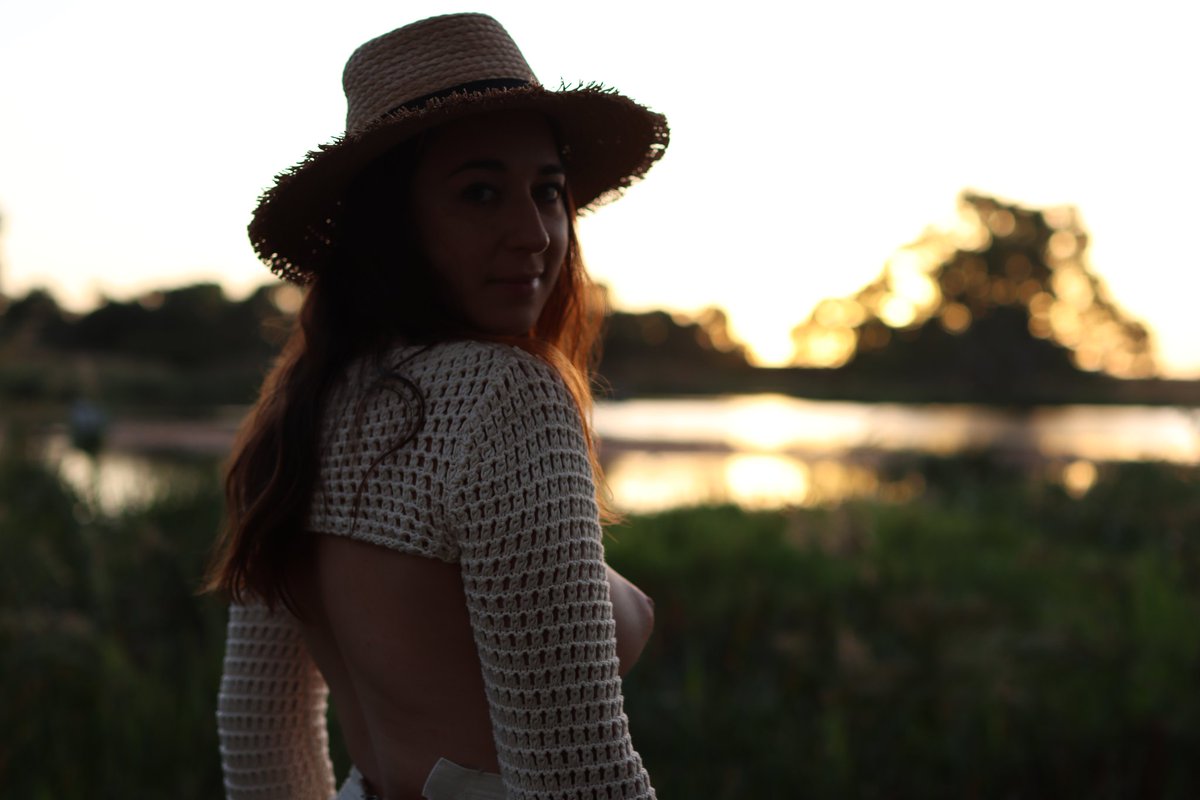 _cheyannigans_'s tweet photo. Sunset Serenity with Soubriquet Photography in Melbourne this week https://t.co/lWVloPVQNw