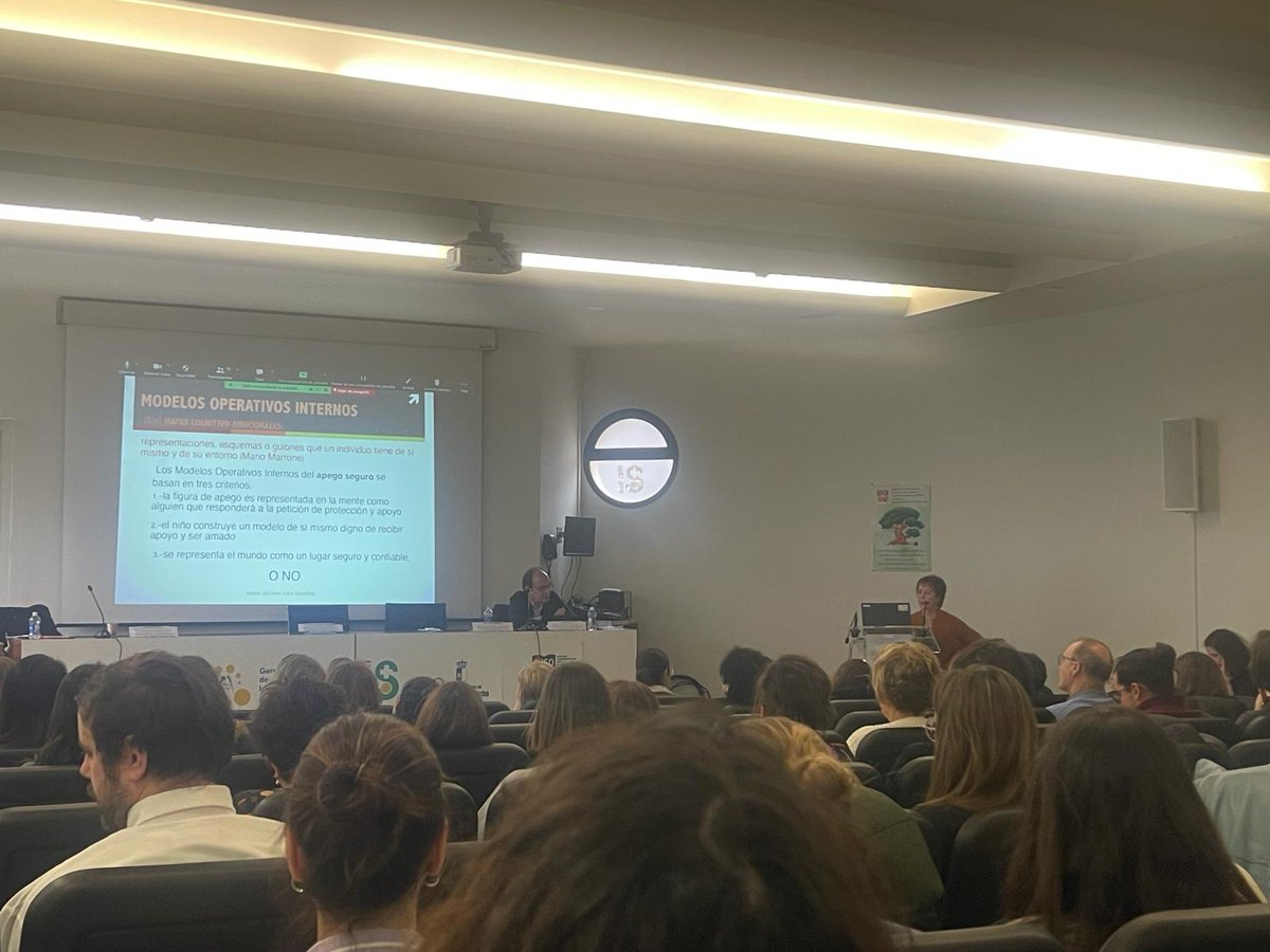 Continuamos las Jornadas con la Mesa Redonda 
“El antes y el después del Hospital de Día”
Modera: Daniel Cruz. Participan: Asunción Soriano, Inmaculada Rodríguez Cambronero y Mar Soler Sánchez