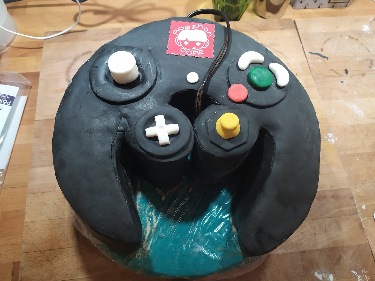 Début du stream à 11h ! 

-> Kiamor vs Floody4eva pour commencer, au cast <a href="/A4Clet/">Clet</a> et <a href="/ZeniSSB/">BGS | Zen’iro⚡️🎙️</a>. 

<a href="/HonorablyFX/">Honorably</a> nous a cook une régie de grande qualité.

tout est réuni pour du grand smash bros! 

🔗 twitch.tv/roazhon_core