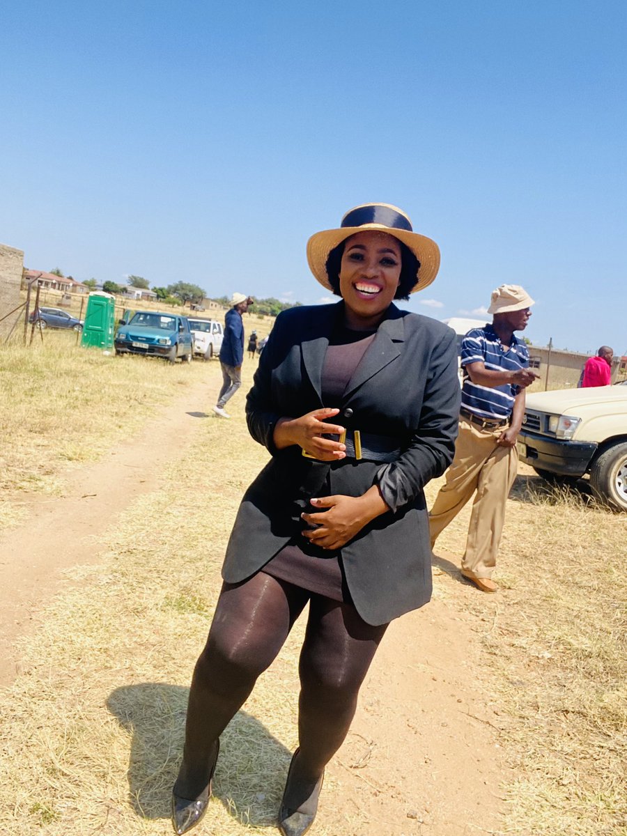 Tshepis83458089's tweet photo. Aayiii aretse ruri👐😂😂
#HomeSweetHome😍
#GaMashashaneLimpopo☺️ https://t.co/mUb1AJ5IMA
