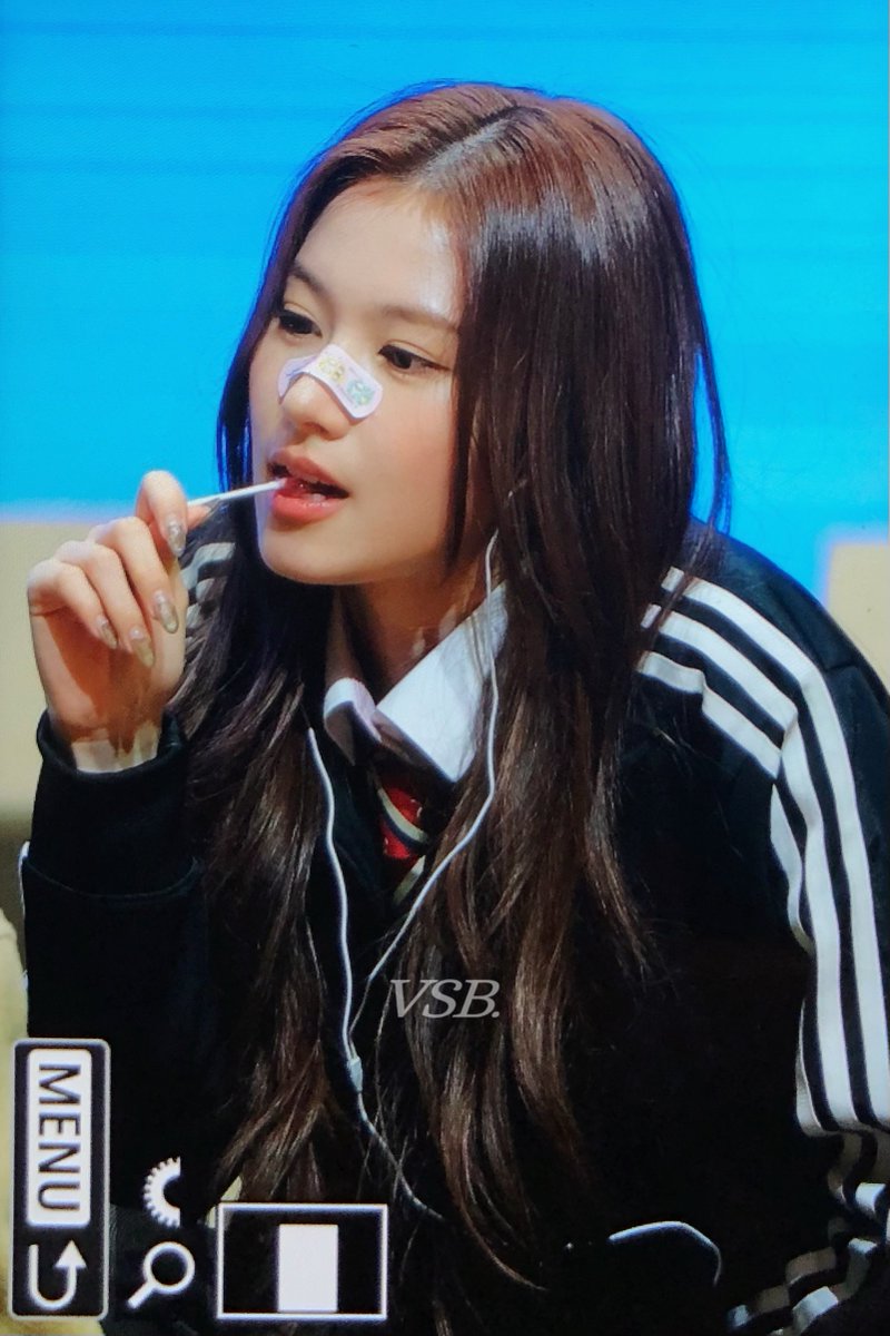VSB_1229's tweet photo. 240309

있는 돈 다 드릴게요... 

#트와이스 #TWICE #사나 #SANA #サナ https://t.co/0DQi6xYUhb