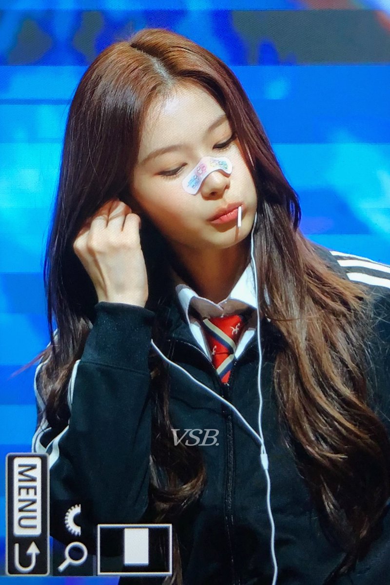 VSB_1229's tweet photo. 240309

있는 돈 다 드릴게요... 

#트와이스 #TWICE #사나 #SANA #サナ https://t.co/0DQi6xYUhb