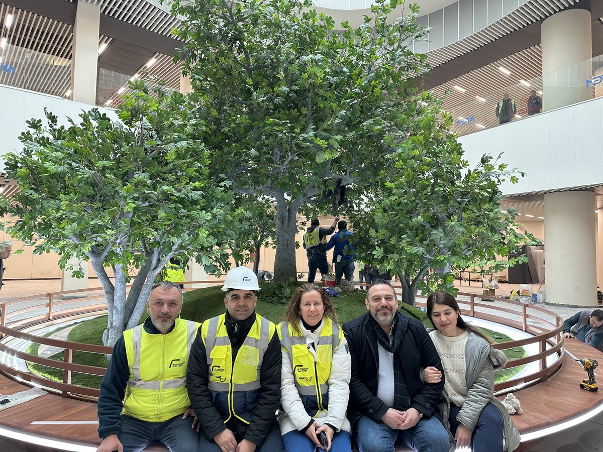 outdoorfactory's tweet photo. İncirli metro istasyonumuz yarın açılıyor. Açılış öncesi @UABakanligi Bakanımız Sayın @a_uraloglu ve @aygmkurumsal Genel Müdürümüz Sayın Dr. Yalçın Eyigün gerçekleştirdiğimiz sanatsal çalışmaları incelemeye geldiler.
#Metro #incirlimetro #outdoorfactory #metrodesign #metroconstruction #cityarchitecture #conceptdesign