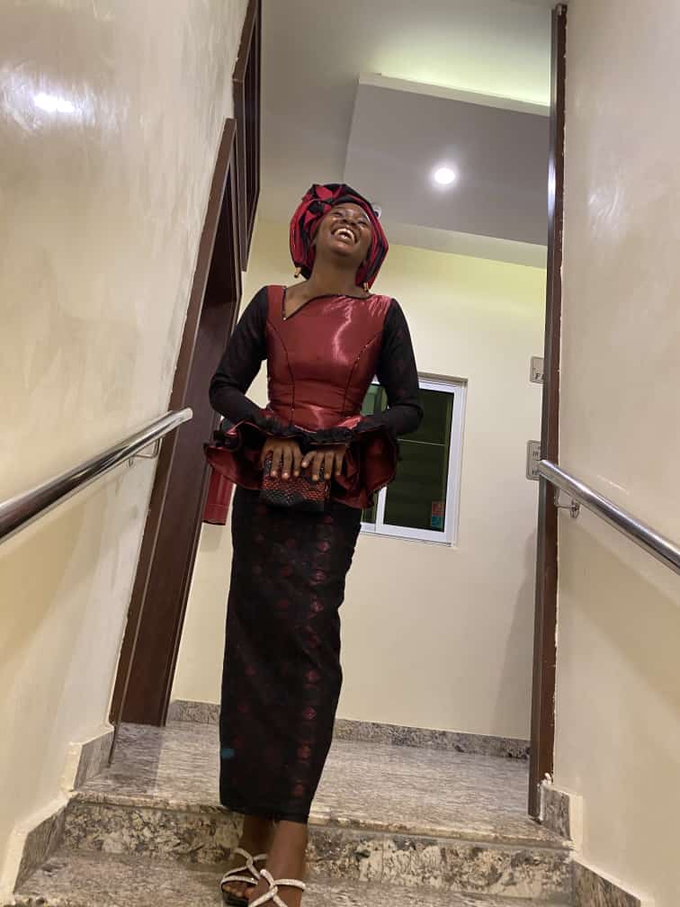 AgbochenuGrace's tweet photo. Okan mi fo fayo😌
My friend is beautiful see🥺

#DAYO24
#DLConversations
#Covabodi https://t.co/ouniKOr8KF