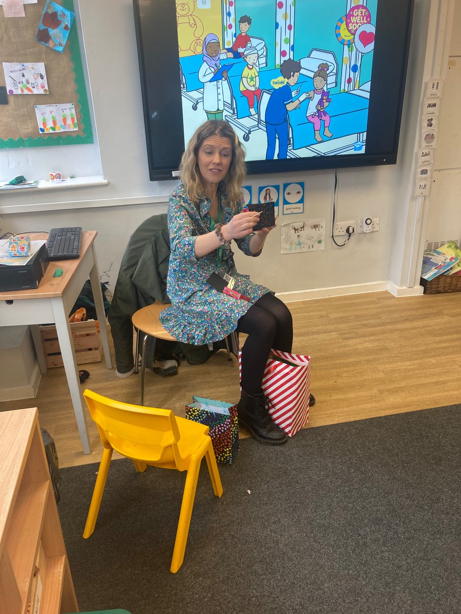 Bulbourne_WPA's tweet photo. What a lovely last day we had with Miss Bowles on Friday! She set up a hospital area to wash doll babies and made potion necklaces with the children. Miss Bowles and Miss Luffman also loved their plates given to them by the Early years children, courtesy of Bojangles Cafe! https://t.co/XZfWoDyC7Z