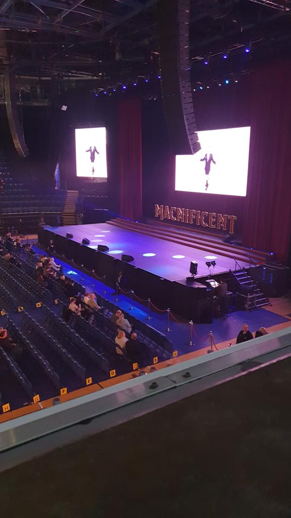 LisaR1204's tweet photo. @McInTweet Michael Michael what have you done 🤦🏼‍♀️
I was at Nottingham last nyt &amp; you were absolutely brilliant as always but you've started something now
I'll NEVER read anything in the same way EVER again 🤣🤣🤣
You've done that, it's driving me nuts already 😵‍💫(u knob)👏🏻👏🏻 https://t.co/JOD04FxwK2