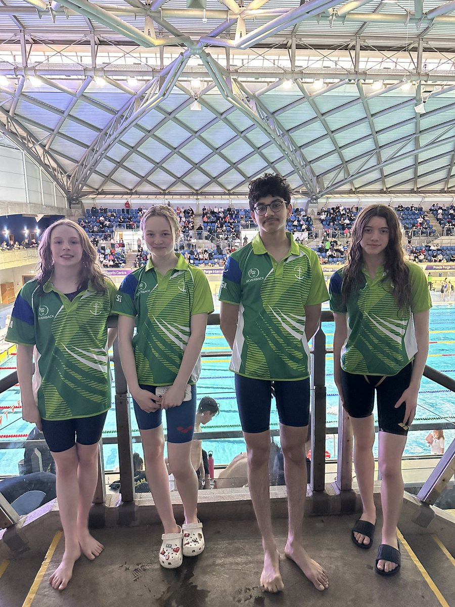 Todays green team for the <a href="/_TeamSteel/">City of Sheffield Swim Squad</a> premier meet here <a href="/PondsForge/">PondsForge Sheffield</a> #nationalqualifier #swimming <a href="/Swim_England/">Swim England</a> <a href="/britishswimming/">Aquatics GB</a>