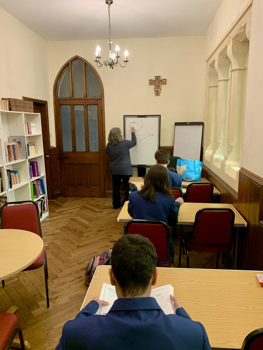 'Whoever despises the high wisdom of mathematics nourishes himself on delusion!' Leonardo da Vinci 

Maths class for some Saint Benedict's students.
saintbenedictspreston.com

#icksp #icrsp #icrss #education #catholiceducation #catholiceducationnow #preston #prestonlancashire