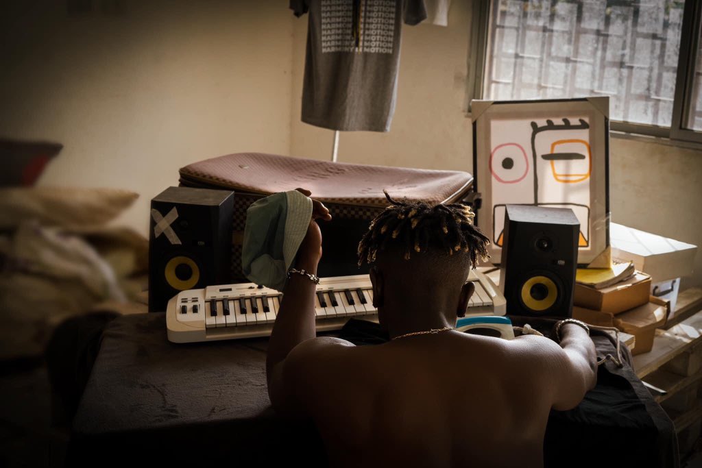 thebellicon's tweet photo. Stunn is currently working on his new Album in Liberia 🇱🇷 .Be patient and wait for Stunn’s new Album 💿 🎧.
#Stunn
#Album
#Thebellicon🔔 https://t.co/Xh6Sjd8Y0L