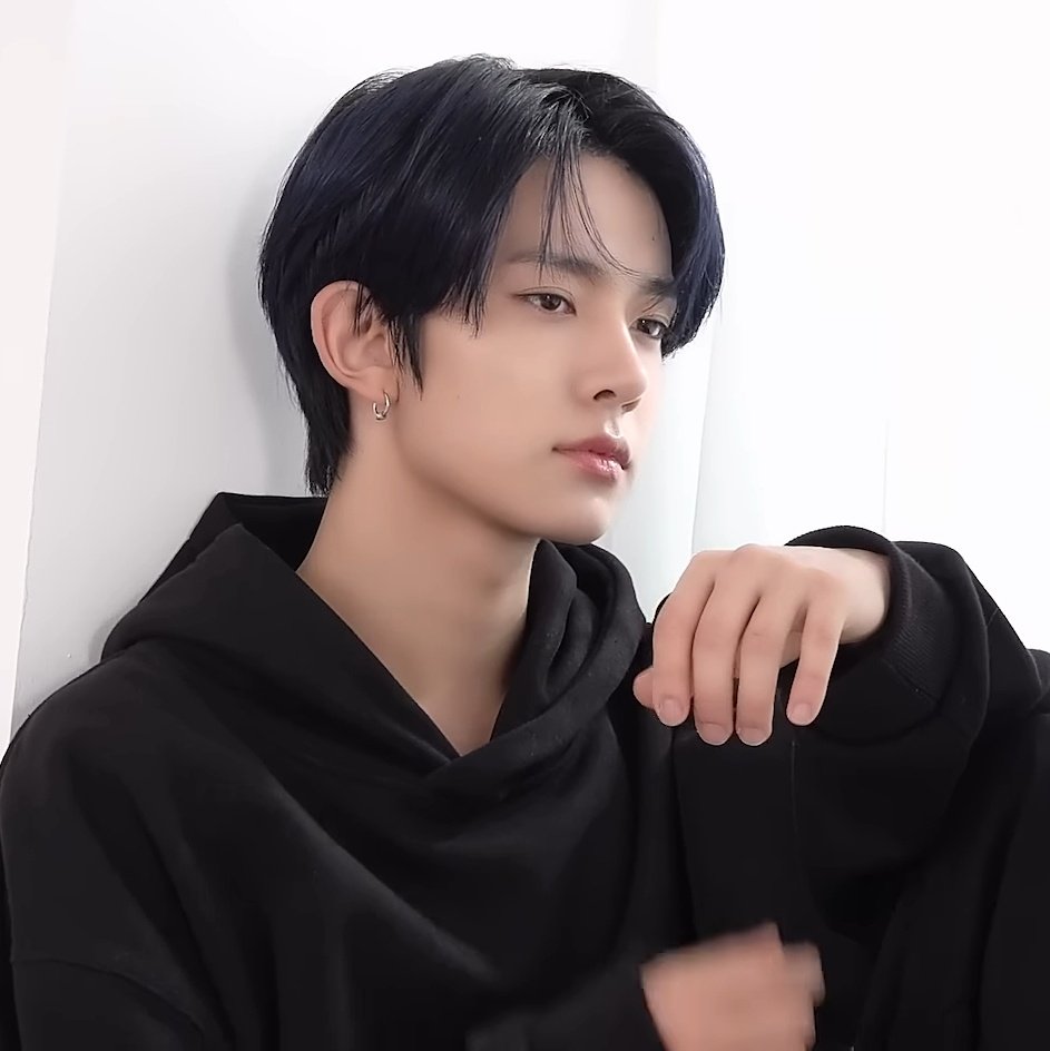 heeseung archive tweet media