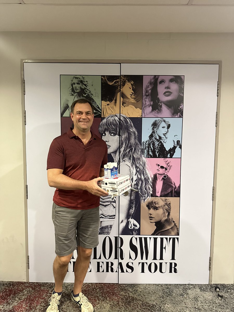 Let’s gets this started. Bangkok to Singapore for Taylor Swift.  Buy 1 get 1 “Canadian” pizza.  Chicago pizza > Singapore Canadian pizza