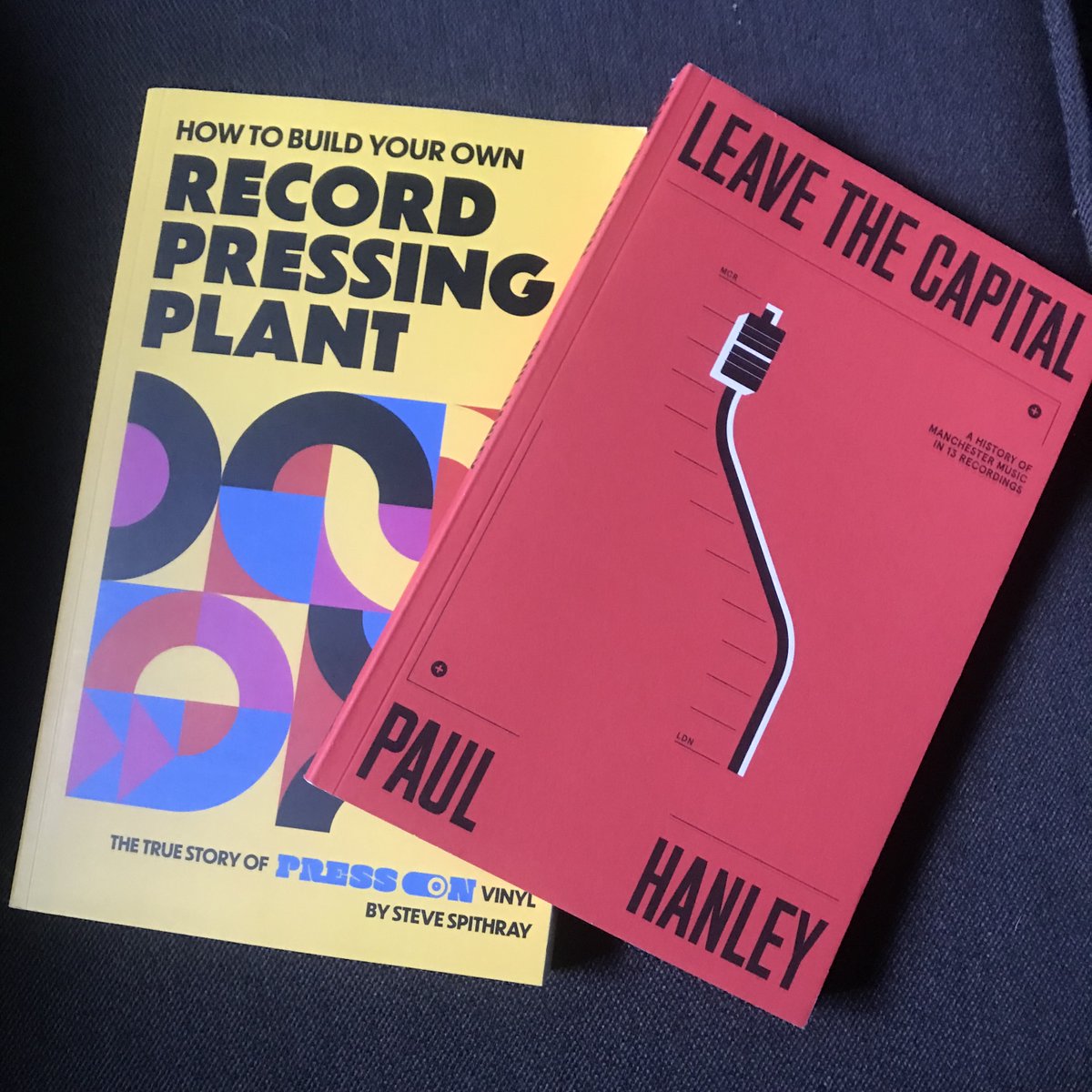 About to get stuck into my two purchases for World Book Day this week. @underthehillss @hanleyPa