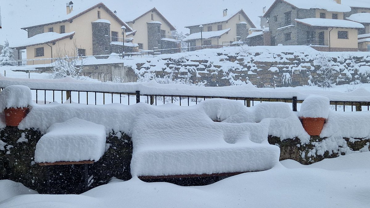 TurismoCastell's tweet photo. Así estamos.
#Neril #puntopirineos
@aragonturismo @eltiempo_atv @meteo_aragon @ElTiempo_tve @caminsnatura https://t.co/Y1jCdNeVqr