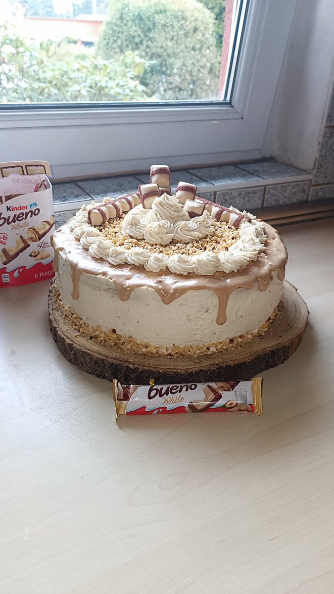 I think it's a masterpiece 😍
I am taking orders now 😎
Next one will be a <a href="/DayZ/">DayZ 🖥 🎮 ❤️</a> cake yes ?