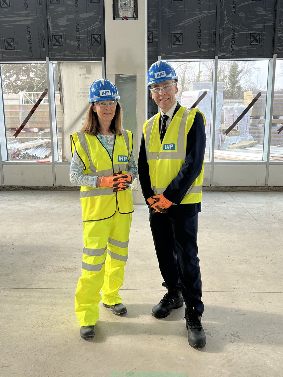 On location at the build development of the BEACH centre Royal Bournemouth Hospitals #uhd on the RCSEng presidential visit #RCSnews