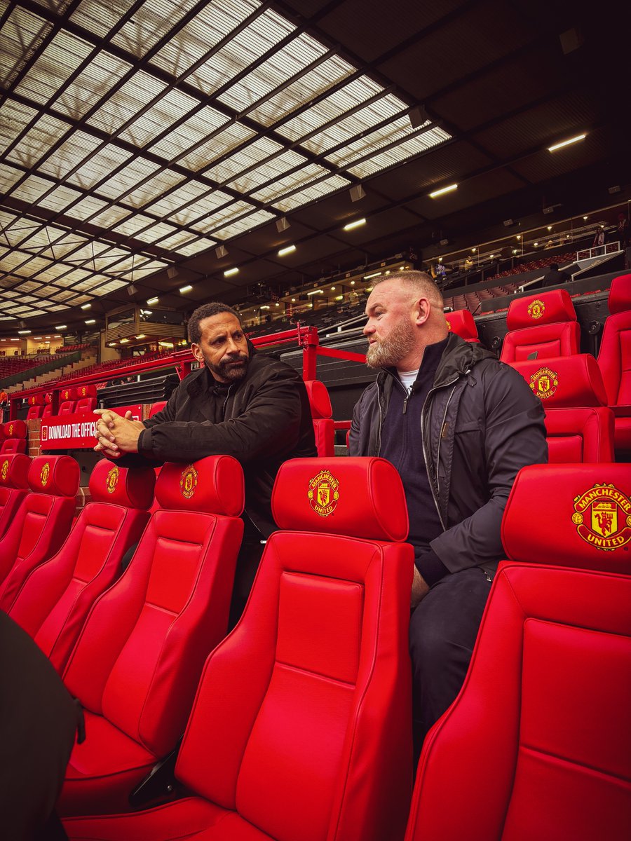 Two legends at the Theatre of Dreams ❤️ @rioferdy5 🤝 @WayneRooney #MUFC || #MUNEVE