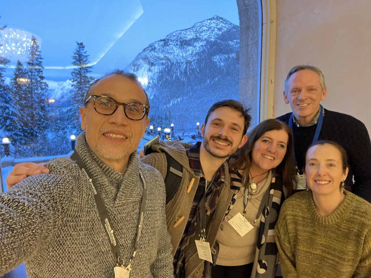 Another picture from #keystone on MASH, ⁦here with ⁩@marurinella⁩, @mcharltonmd, ⁦@lucavalenti75⁩ and the young ⁦@E_Casirati⁩.