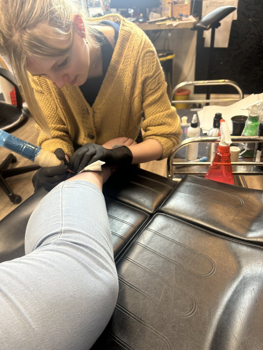 Clara Cluck tweet media