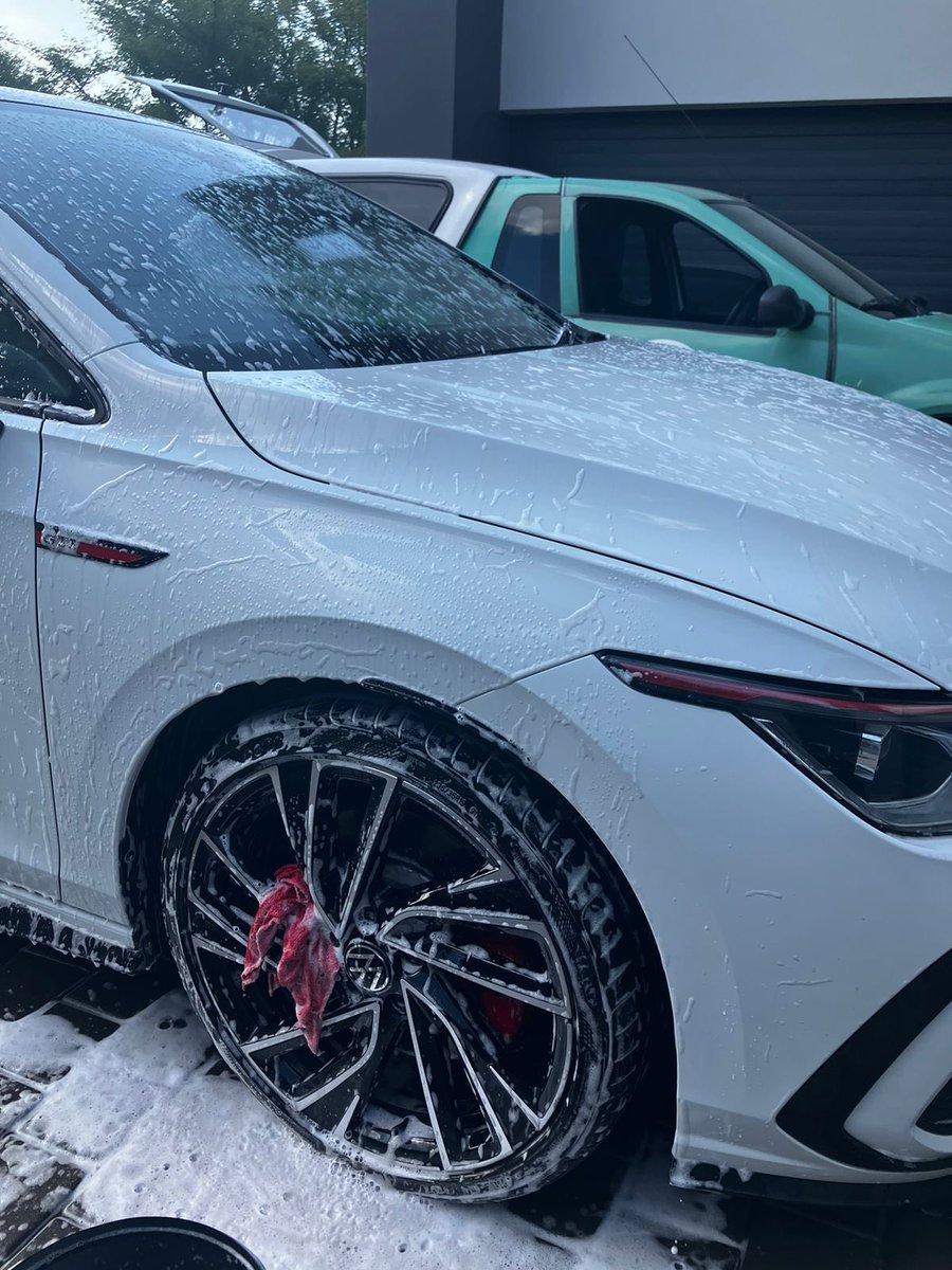 The road to success starts with being able to optimally and efficiently use your time. Mowash saves you the time you need to do the important things in life. 🔥 Our app is available on Android and iOS.