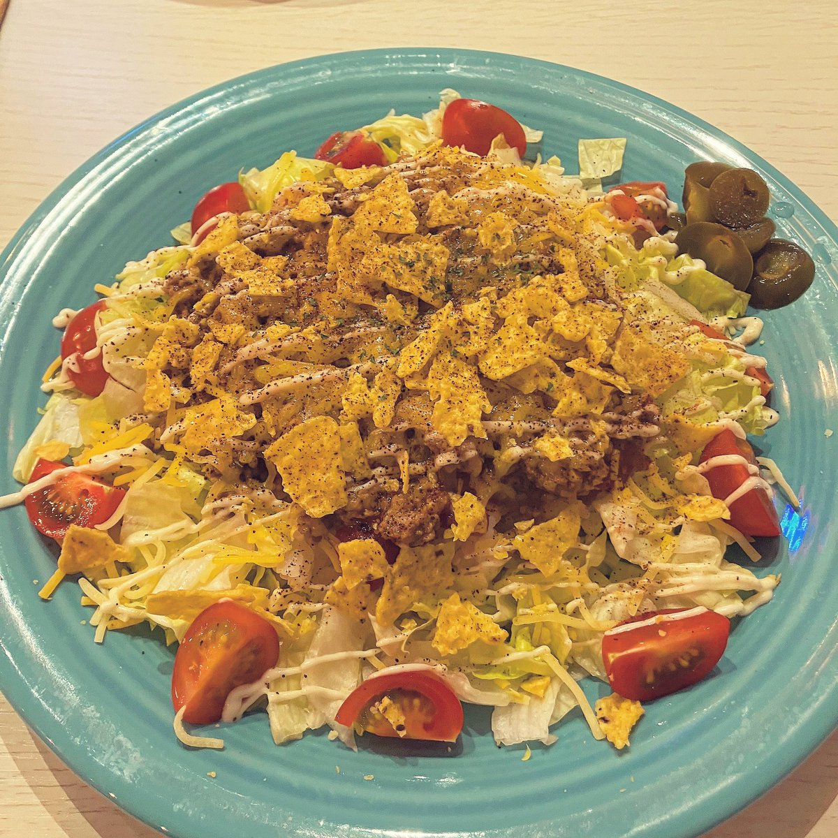 Koba_Takamichi's tweet photo. 「HEYDAY」
三軒茶屋

ランチにタコライス
沖縄行きたい

#HEYDAY #ヘイデイ #タコライス #tacorice #ランチ #lunch #お昼ごはん #昼食 #三軒茶屋 #三茶 #三軒茶屋グルメ #246沿い #pizzabar #デブ活 #デブ飯 #飯テロ https://t.co/tnRvKkCGrU