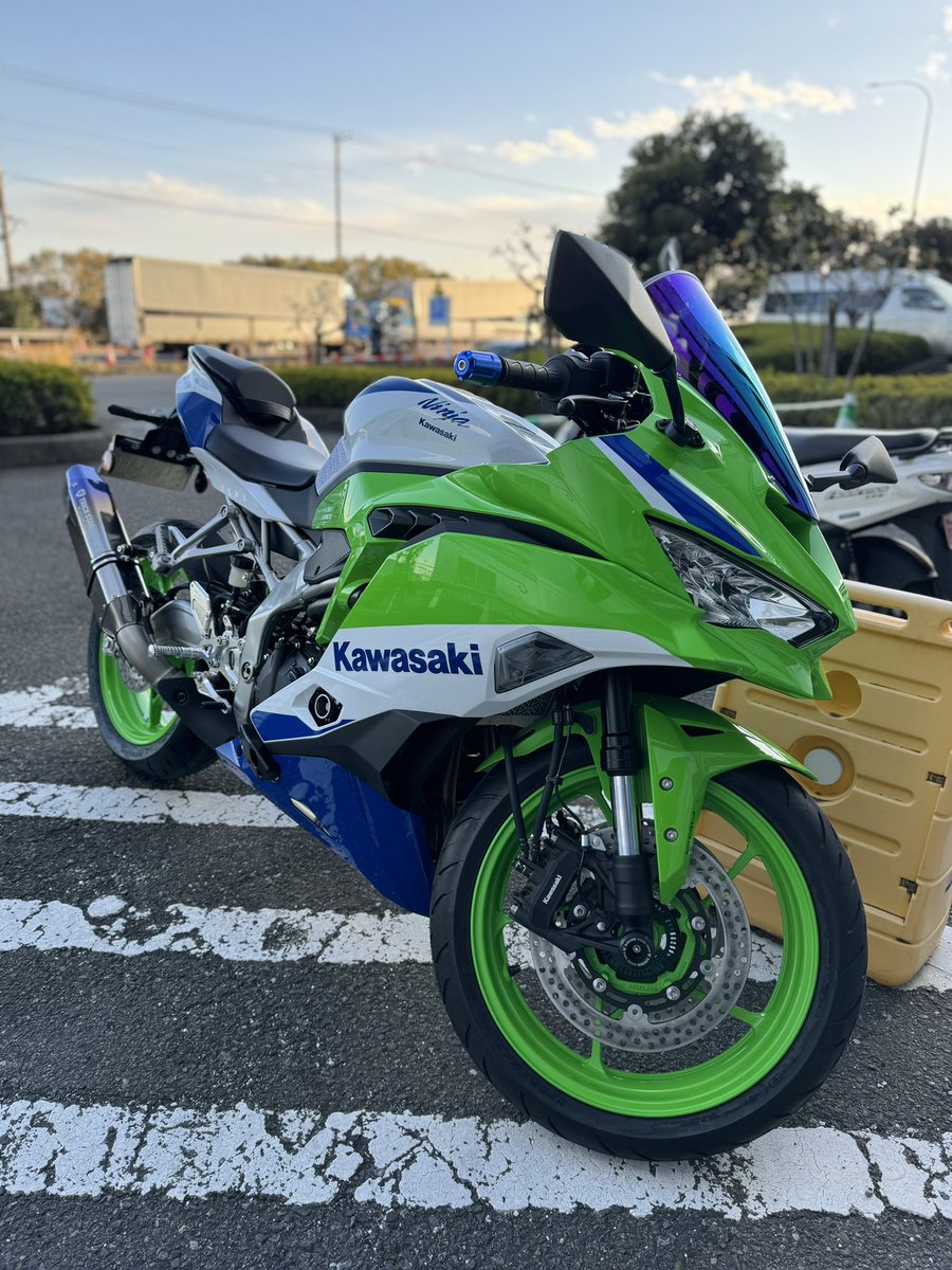 Monoko@ZX4RR tweet media