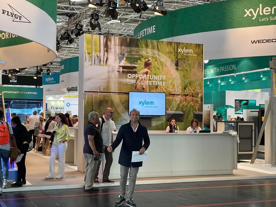 Miliziano_M's tweet photo. ♻️#ifat2024 #munchen #environmentalchallenges ♻️
📌Quali sono i vantaggi e le possibili opportunità #culturali, #professionali e per le #comunitàsostenibili partecipando agli eventi fieristici ?
📌Perché è importante cogliere questi straordinari momenti di “pausa “ costruttiva per riflettere su come favorire e sviluppare modelli e strumenti #green?
➡️Quest’anno come ogni le societa di gestione rifiuti in house Quisquinaambiente Srl e Samo ambiente Srl , già incardinati nei circuiti fieristici #nazionali e #internazionali, nei settori #ambiente #energia e #idrico ,saranno presenti a #ifatmonaco2024 : La fiera leader #mondiale per la gestione dell'acqua, delle acque reflue, dei #rifiuti e delle materie prime.
✅Industriali iscritti circa 2.500 provenienti da più di 50 #paesi. La protezione dell’ambiente, delle risorse e del clima è più urgente che mai nella mente della comunità #globale, e l’IFAT riunisce i #decisori internazionali, gli #esperti e gli #attori del mercato in un unico luogo per affrontare le principali sfide.
La “#Tecnologia #municipale” è rappresentata, ad esempio, da Faun UmweltTechnik, Bucher Municipal, Aebi - Aebi Schmidt Group, Küpper Weißer e @Fayat Environmental Solutions; nella sezione veicoli compattatori, spazzatrici etc gli espositori sono #Iveco #Magirus, #Scania, #Volvo Group Trucks, #DAF Trucks, #Daimler Truck e #Mercedes Benz.
Inoltre, presenti costruttori internazionali da #Belgio, #Cina, #Danimarca, #Francia, #GranBretagna, #Italia, Giappone, #Canada, Paesi Bassi, #Austria, #CoreadelSud, #Svizzera, #RepubblicaCeca, #Turchia, #Ungheria e #StatiUniti. Presenti espositori anche da #Egitto, #Australia, #Brasile, Costa d’Avorio, #Giordania, #Qatar, #ArabiaSaudita e #Ucraina.
Segui il link
https://t.co/gm9LAEaMgm