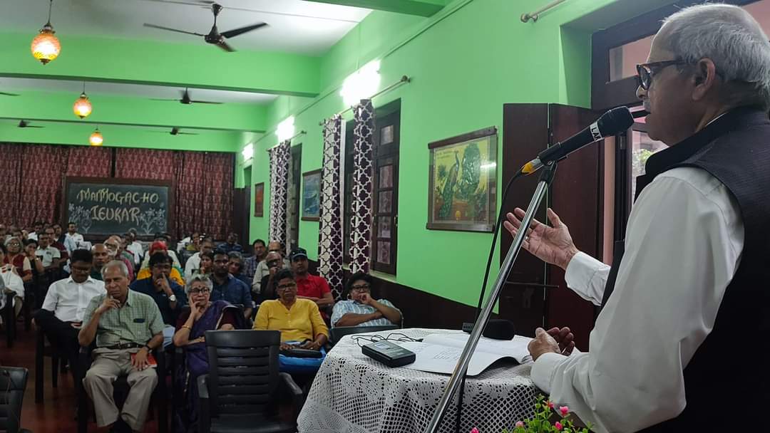 DevsurabheeJi's tweet photo. To be able to host and spend time with a tall intellectual like Dr. @parakala Prabhakar is an unprecedented honour. 
His approach to addressing issues plaguing our country is amazing and simple. 
How, you may ask! 
He has the innate ability to break down very complex ideas and.. https://t.co/cb3eV6hVIu