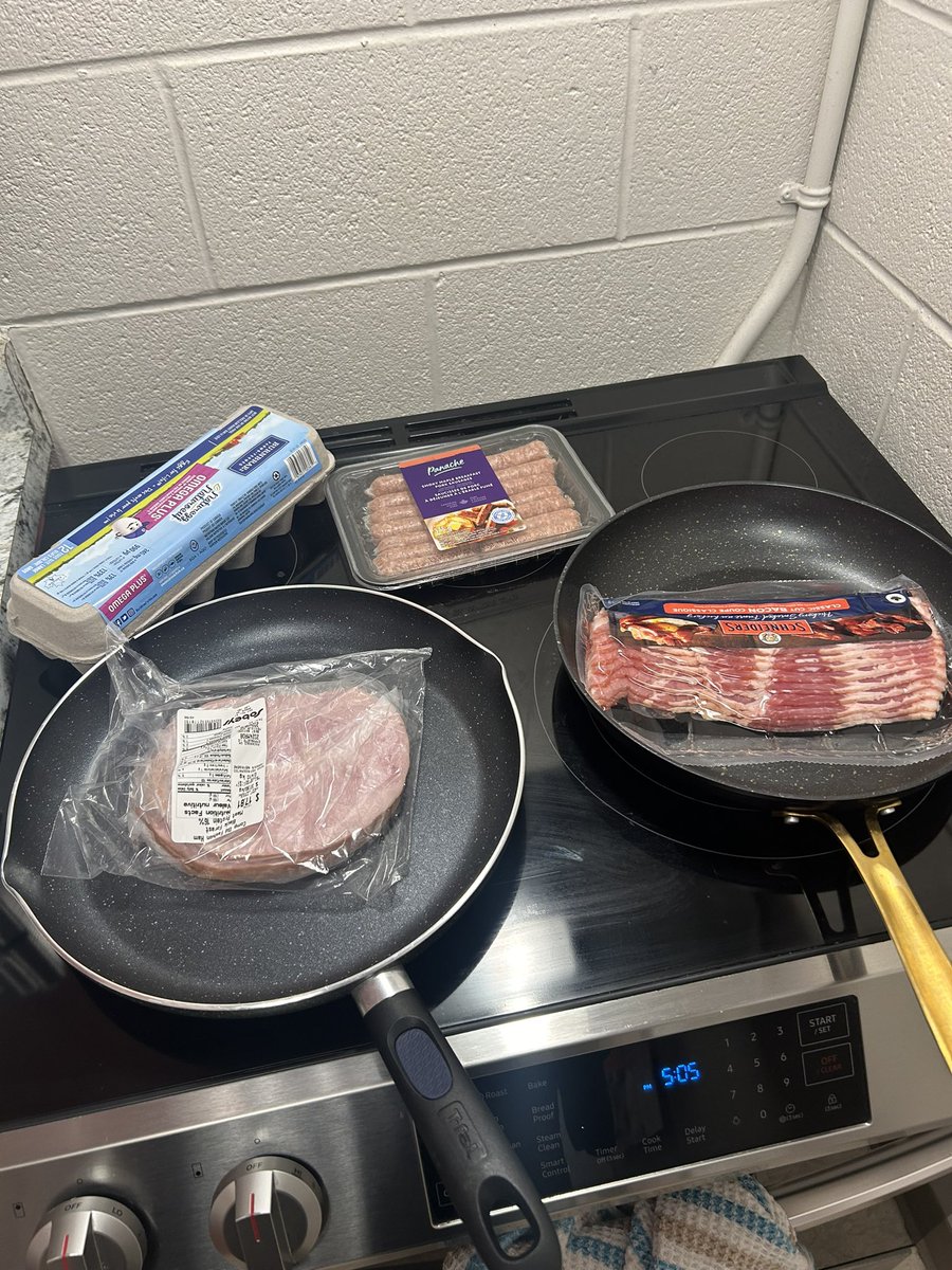 allencpl1's tweet photo. Starting Saturday Day shift the right way! https://t.co/KQO2VG6I1O