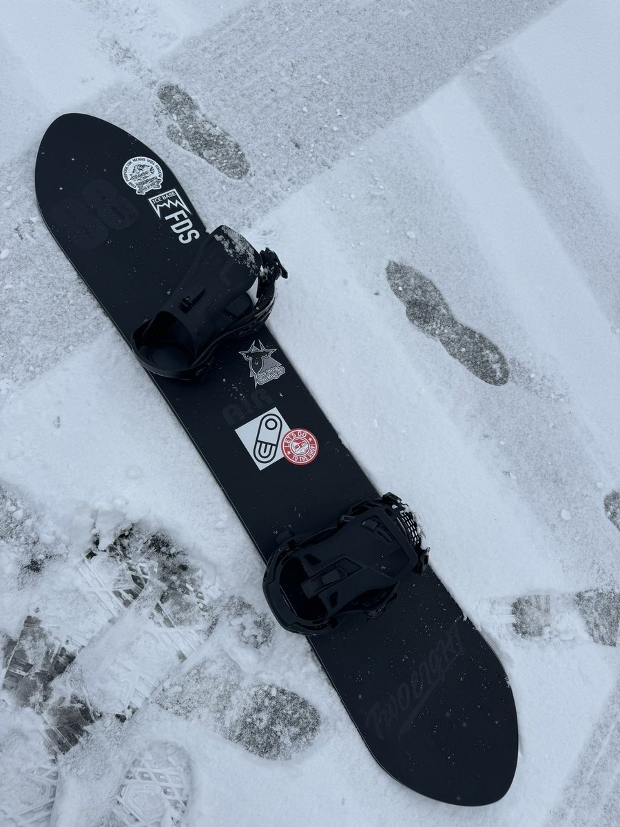 yamacchi_gunma's tweet image. ひさびさにポスト

最高でした😆
@IcetuneK さんの #ICEBASE のおかげで今シーズンはブラシとスクレーピングのみですが走るし支度が楽　もっとやれば…。

ICEBASE Plusが待ち遠しいです😆

#ICEtune
#ほうだいぎスキー場
#パウダー
#ファーストトラック
#insta360