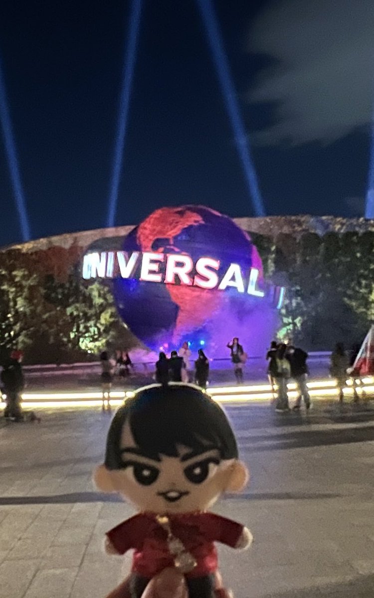 snowloveaachan's tweet photo. #USJ
どこに行ったのかなと
#宮舘涼太 を添えながら
たくさん写真撮影
#ミニオン #ハリーポッター
を中心にね
パレードの掛け声で
#letspartytime
には盛り上がったよ
#SnowMan
#だてさま
#SnowManゆかり https://t.co/voqLSnUpD0