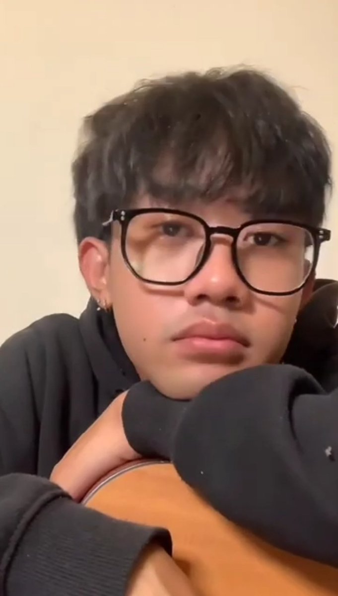 zweithings's tweet photo. heart broken https://t.co/ekMTNn9ARv