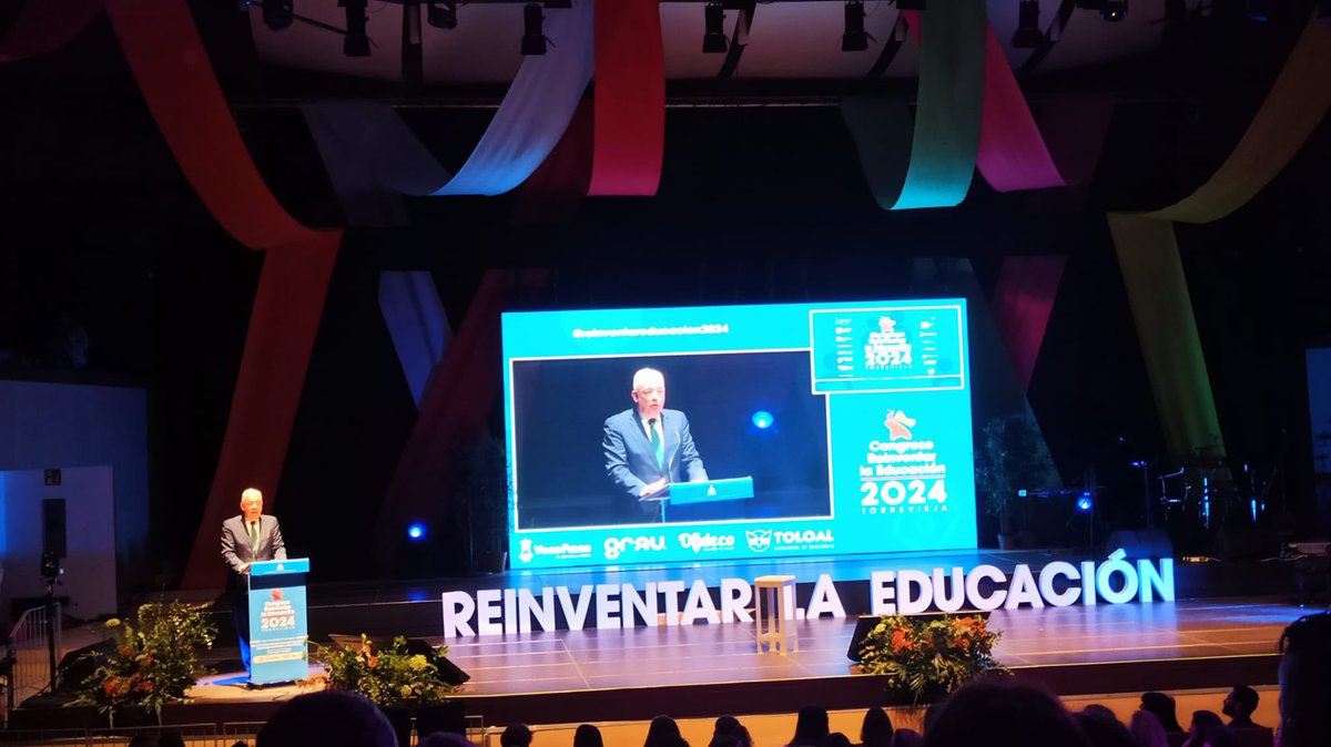 ✔️El SA de Educación, Daniel McEvoy, en la inauguración de 3 Congreso 'Reinventar la Educación' en Torrevieja
