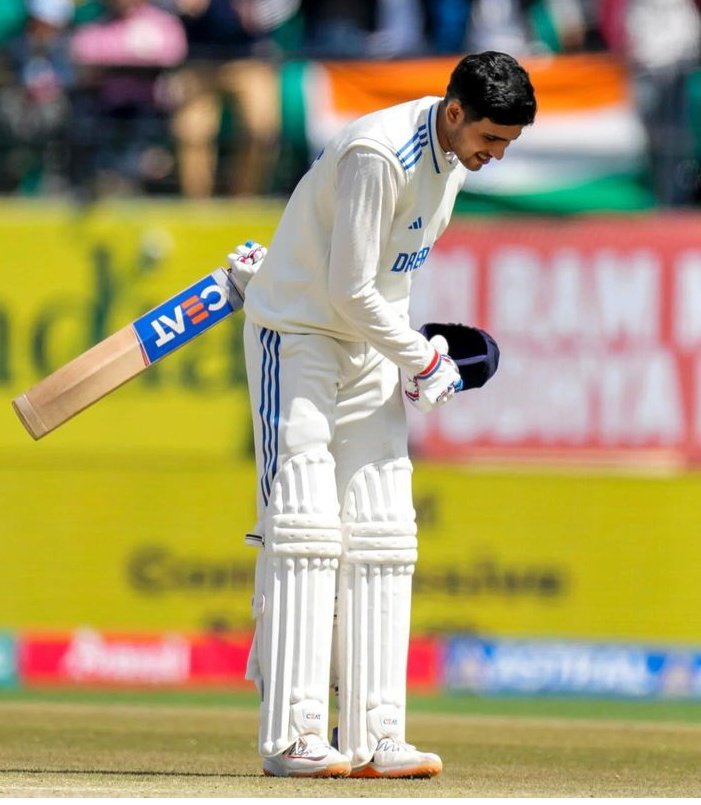 Shubmangill who was on the verge of getting dropped after few low scores at Test cricket, now he is second highest run scorer of #INDvsENGTest having avg 56.5 ,452 with two centuries and four fifties! Let's discuss it's on thread 🧵#shubmangill
