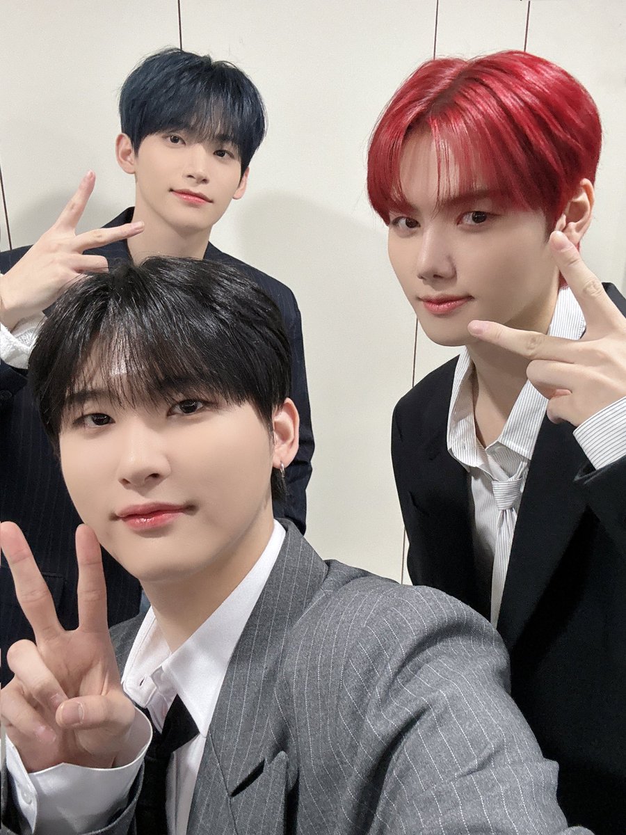 CRAVITYstarship's tweet photo. [📸] 240309
KBS2 #불후의명곡
⠀
#CRAVITY #크래비티
#EVERSHINE
#Love_or_Die https://t.co/tB7MLCWEK2