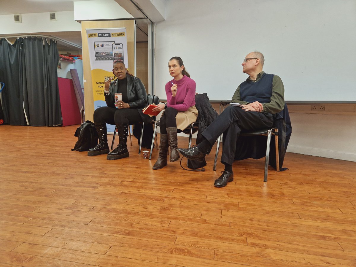 I was <a href="/CroydonVA/">CroydonVA</a> yesterday for a conversation on violence against women &amp; girls led by <a href="/DonnaMurrayTur1/">DMT</a> <a href="/RowennaDavis/">Rowenna Davis</a> to feed into March's scrutiny meeting

Lots of powerful stories shared &amp; pls don't forget to share your views online via link below

getinvolved.croydon.gov.uk/vawg-strategy