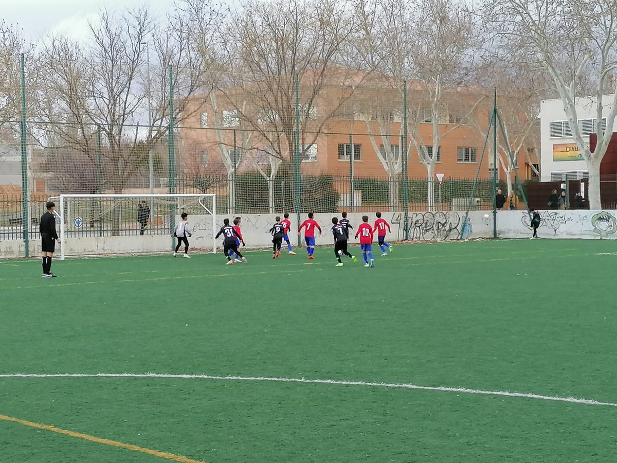 River_fuenes's tweet photo. La grandeza no tiene tamaño, solo determinación. 💥⚽️ Estos pequeños guerreros nos enseñan que no hay límites cuando se trata de perseguir tus sueños. #GrandesLecciones #FuturosLíderes https://t.co/kF6Y6DJwxj