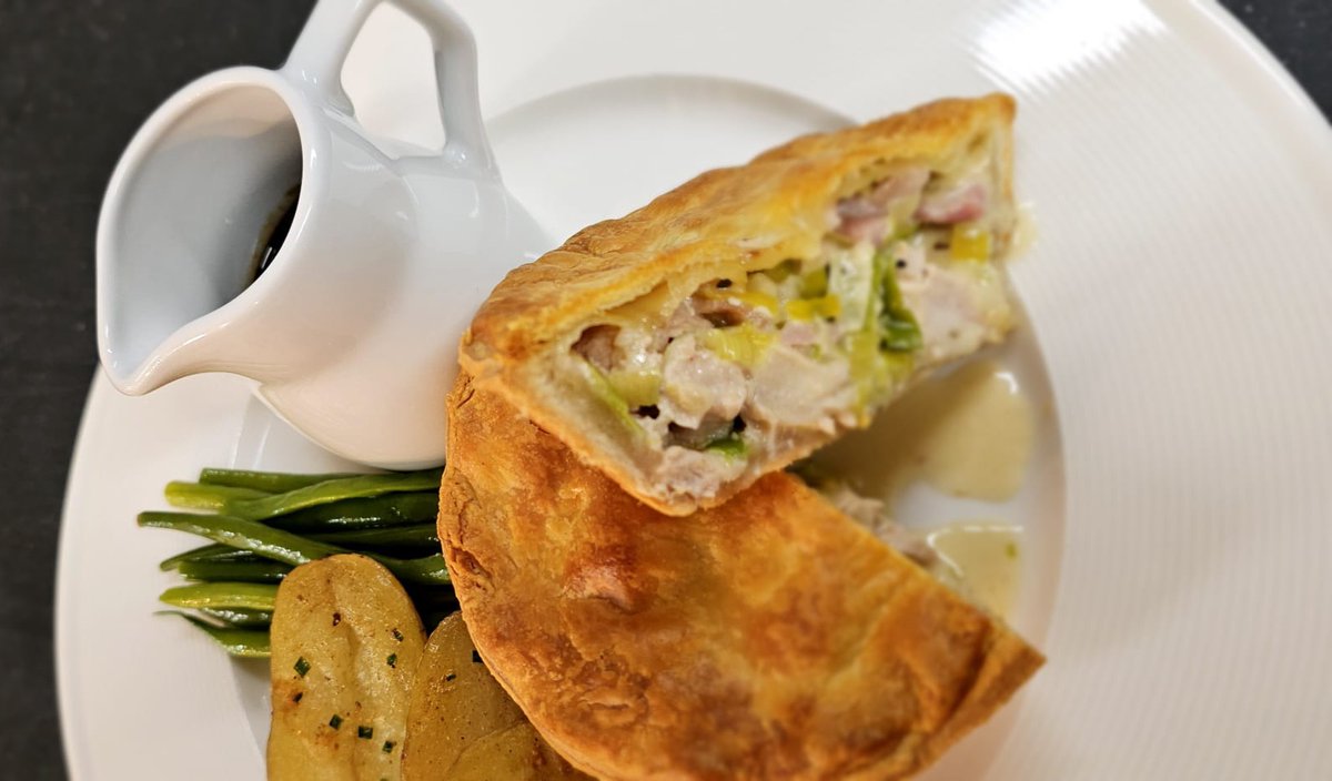 beechhillhotel's tweet photo. Celebrate the conclusion of British Pie Week with our freshly introduced Homemade Chicken, Leek and Bacon Pie, a delicious addition to our brand new menu. 

Who's ready for some pie?

 #newmenu #pieweek #homemadechicken https://t.co/6hWQIj2sIB