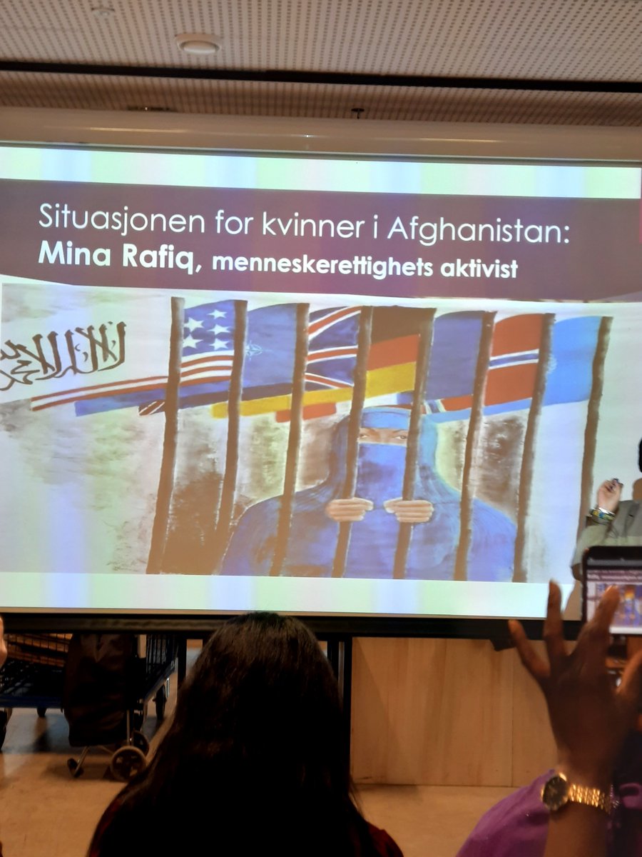 shabba60's tweet photo. Lajna Nordstrand er på seminar, innledning Den internasjonale kvinnedagen.
"Jeg er aghaner, men oppvokst i Pakistan" Mina Rafiq forteller om kvinners situasjon i Afghanistan 
@lajna https://t.co/J8TqJ2bNip