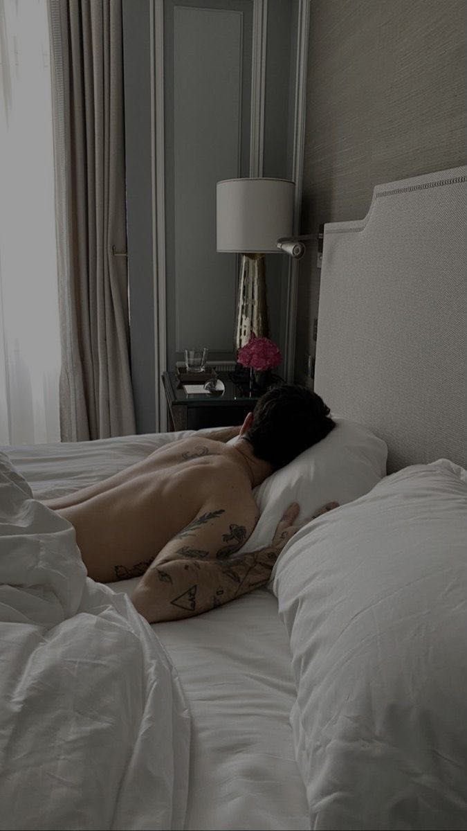 Bluewestt's tweet photo. ⌂ 𝙉𝙚𝙬 𝙥𝙤𝙨𝙩
@ʸ⁰ᵘʳᵇᵃᵇʸᵇˡᵘᵉ

ˏ. Buenos días para mi esposo, que hasta durmiendo me vuelve loca 💘😍@JackTorRP 
╰───────────────

                           ↻ + ♡ https://t.co/mmcLEDuAKO