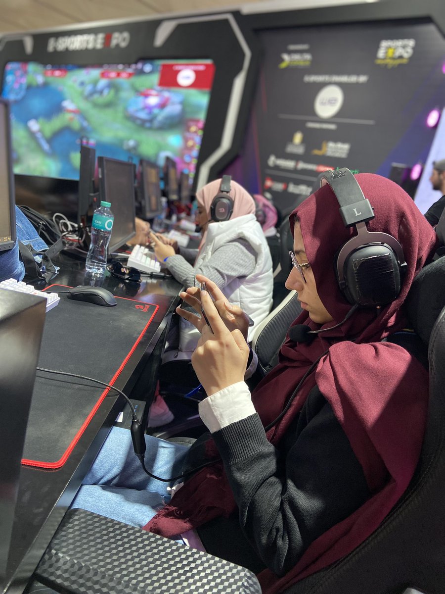 LadiessArena's tweet photo. مقتطفات في تصفيات كاس العام 📸

#sportsexpo #EgyptianCup #ladiesarena #mobilelegends #everythingsports https://t.co/uVrIYh8Bve