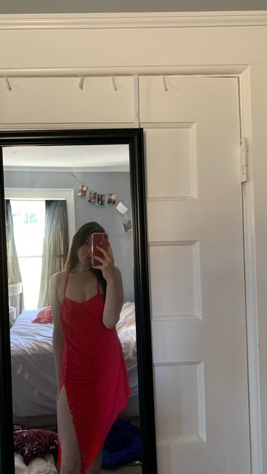 Would you take me dancing? https://t.co/EkDqsWNaXd