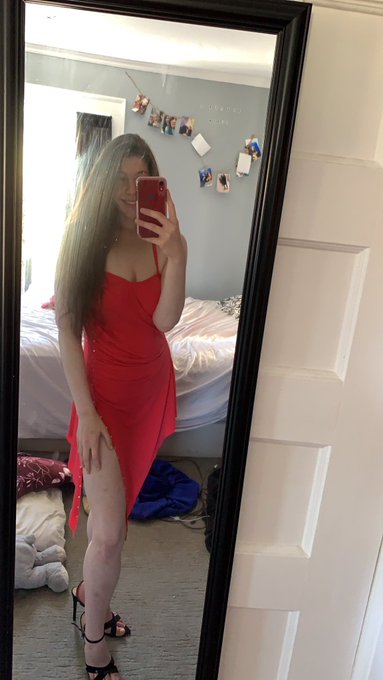 Would you take me dancing? https://t.co/EkDqsWNaXd