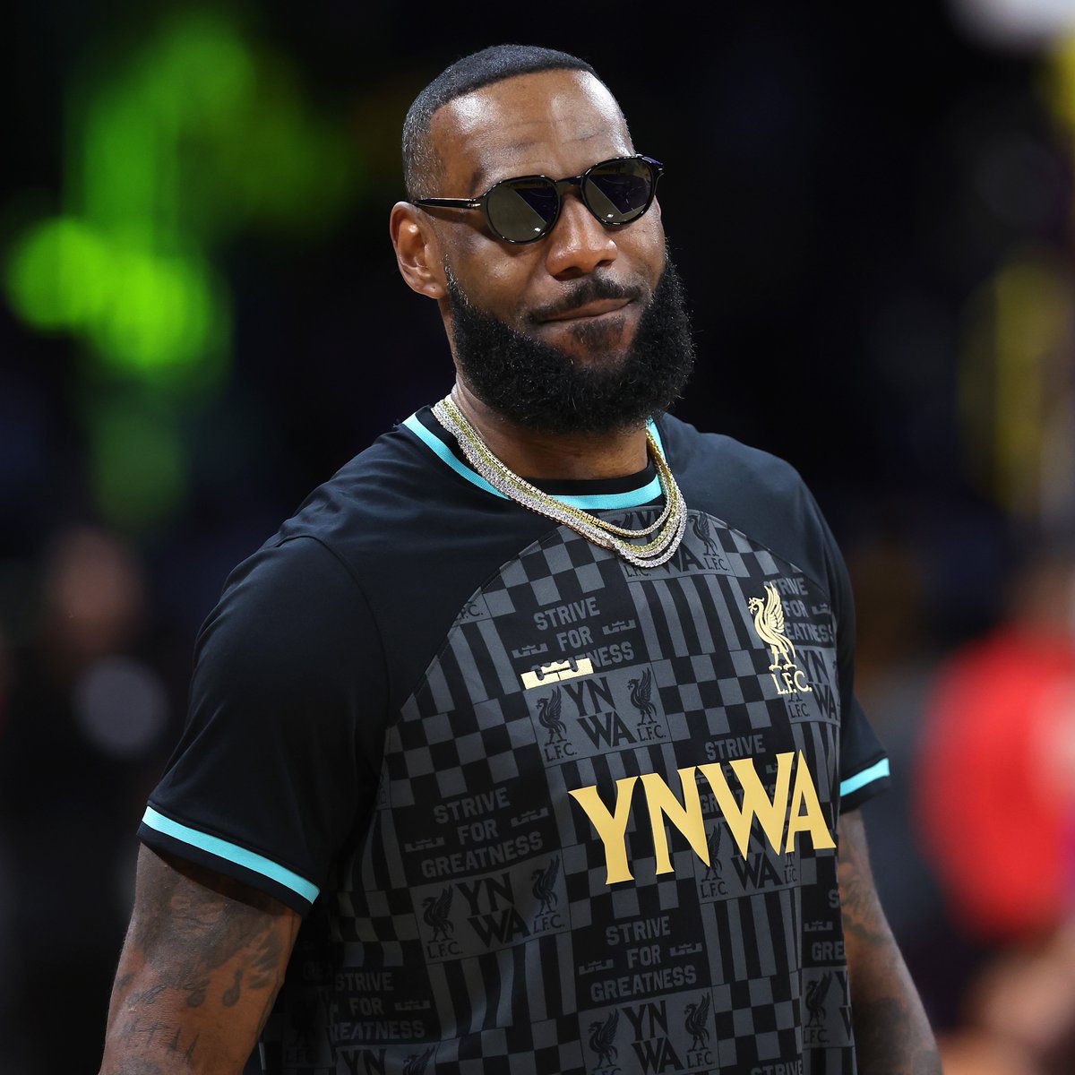 .<a href="/KingJames/">LeBron James</a> ahead of the Lakers game last night 😎