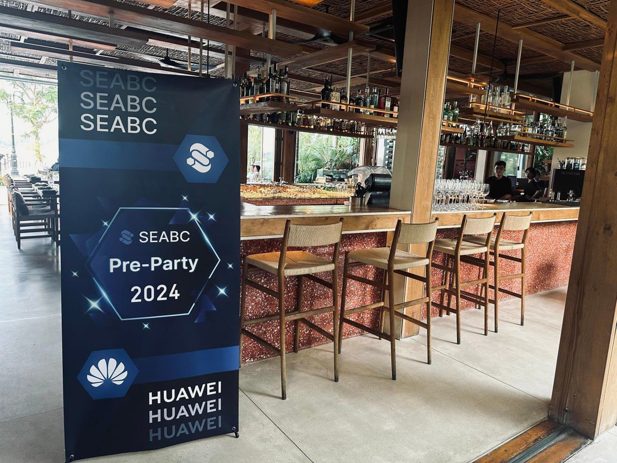 Gate's tweet photo. 🚀 Gate Web3 teams up with Huawei Cloud for an exclusive pre-party, launching SEABC 2024.
Party starting soon! Guests welcomed to a vibrant reception with photo ops and refreshments, anticipating a night of networking and celebration! 🎉🥳
#GateWeb3 #SEABC #Huawei https://t.co/nw7v6uP3JG