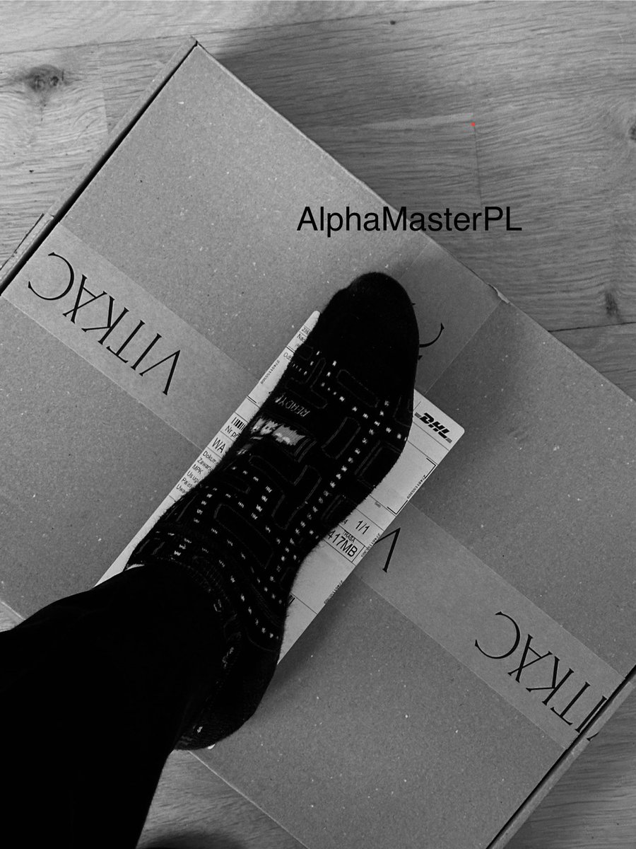 AlphaMasterPL's tweet photo. Lubię jak mnie rozpieszczacie… 
Co Wy macie innego do roboty, jak rozpieszczać prawdziwych facetów, którymi nigdy nie będziecie?

#master #cwel #prezent #danina #sługa #pies #pan #król #alpha #findom #dominacja #feet #cash #cashmaster #bdsm #vitkac https://t.co/niENA78kyZ