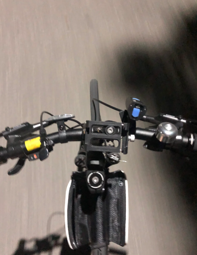 samzzyjay's tweet photo. 自転車もイケメンだなぁ🤔。
今日は涼しい
サイクリングに出かけないのは罪だ ‼️
夜のサイクリング
元気な10代 🚴‍♂️ https://t.co/24SN9aEc9d